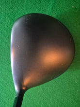 Load image into Gallery viewer, Cleveland Black Driver 10.5° Regular with Cover

