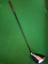 Load image into Gallery viewer, TaylorMade M4 Driver LH 10.5° Adjustable loft Stiff with Cover
