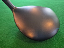 Load image into Gallery viewer, Cleveland Black 3 Wood 15° Regular with Cover
