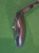 Load image into Gallery viewer, Cleveland Black 3 Wood 15° Regular with Cover
