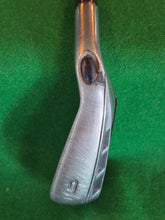 Load image into Gallery viewer, Callaway Razr X 9 Iron Stiff
