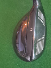 Load image into Gallery viewer, Cleveland Halo XL Hy-Wood 3+ Hybrid 17° Stiff with Cover
