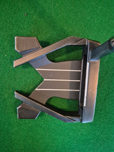 Load image into Gallery viewer, Wilson Staff Infinite Buckingham Putter 34" with Cover
