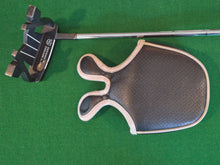 Load image into Gallery viewer, Wilson Staff Infinite Buckingham Putter 34" with Cover

