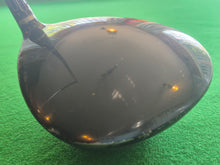 Load image into Gallery viewer, TaylorMade R9 Driver 9.5° Adjustable loft Senior with Cover and New Grip
