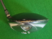 Load image into Gallery viewer, TaylorMade R9 Driver 9.5° Adjustable loft Senior with Cover and New Grip
