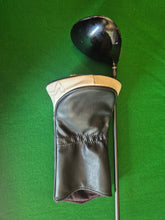 Load image into Gallery viewer, TaylorMade R9 Driver 9.5° Adjustable loft Senior with Cover and New Grip
