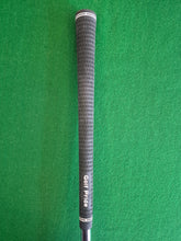 Load image into Gallery viewer, Adams Idea a7OS Chipper 37° with New Grip
