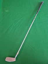 Load image into Gallery viewer, Adams Idea a7OS Chipper 37° with New Grip
