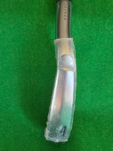 Load image into Gallery viewer, New Srixon ZX7 4 Iron 22° Stiff
