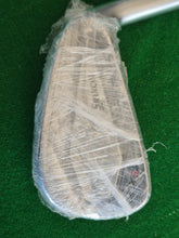 Load image into Gallery viewer, New Srixon ZX5 5 Iron 24° Stiff
