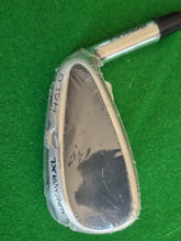 Load image into Gallery viewer, New Cleveland Launcher XL Halo 9 Iron 39° Regular
