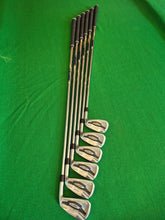 Load image into Gallery viewer, Callaway Apex Pro '16 Irons 5 - PW Regular+
