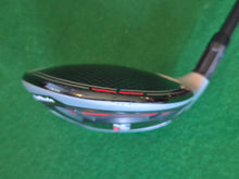 Load image into Gallery viewer, TaylorMade M4 5 Wood LH 18° Regular with Cover
