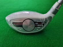 Load image into Gallery viewer, Cobra King F9 Ladies 5-6 Wood with Cover - Brand new!
