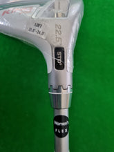 Load image into Gallery viewer, Cobra King F9 Ladies 5-6 Wood with Cover - Brand new!
