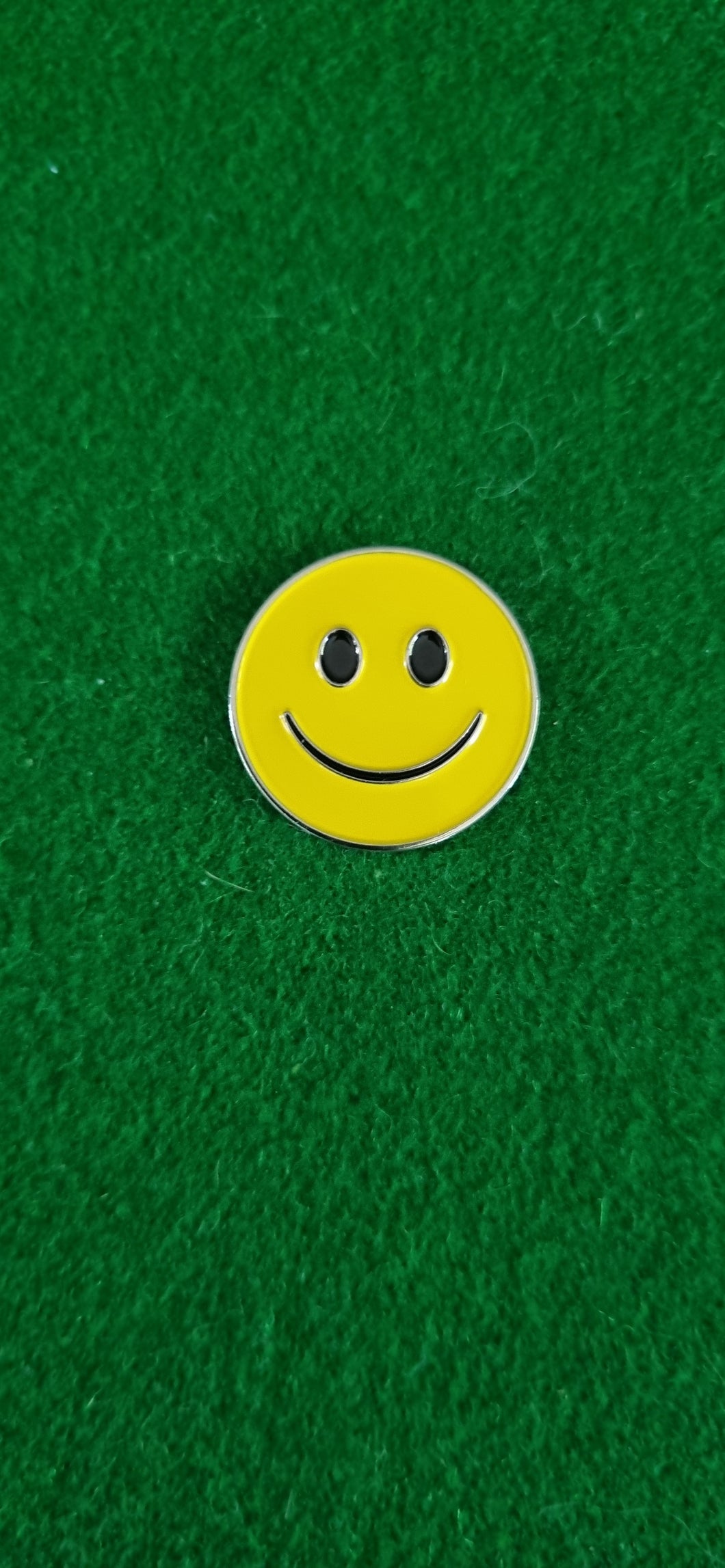 Golf Ball Marker with Magnetic Hat Clip - Smiley Face - New